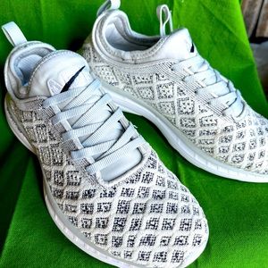 APL for LULULEMON Techloom Phantom Women’s Sneakers Size 6.5